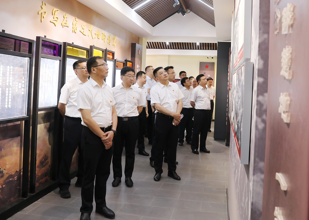 知敬畏、守清廉！宿迁pp电子游戏集团开展廉政警示教育活动